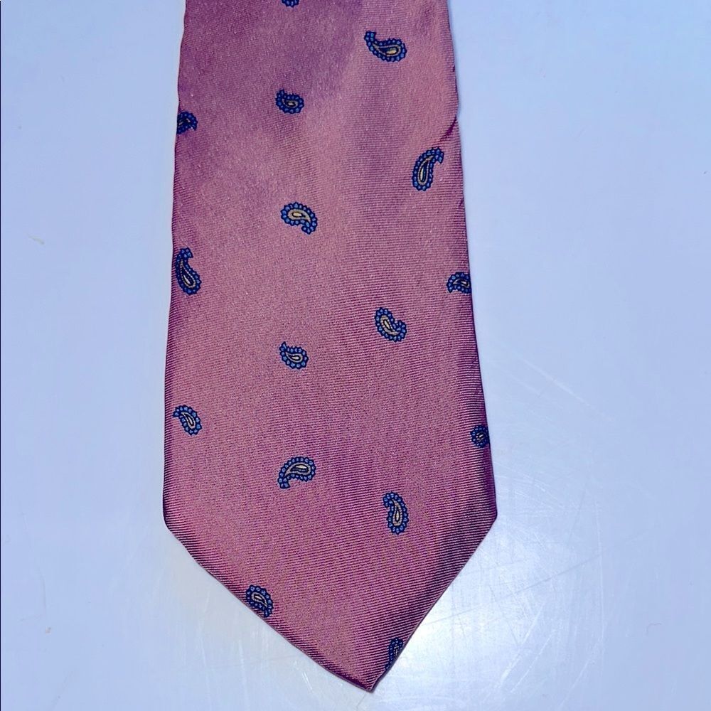 Vintage 80s Gordon Thomas Collectibles dusty pink(mauve) paisley print  silk tie